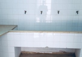 A LOUER LOCAL 4600 M2 DIVISIBLE MNIHLA