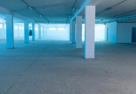 A LOUER LOCAL 4600 M2 DIVISIBLE MNIHLA