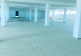 A LOUER LOCAL 4600 M2 DIVISIBLE MNIHLA