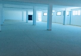 A LOUER LOCAL 4600 M2 DIVISIBLE MNIHLA