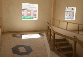 A LOUER SH ROOM 2700 M2 DIV TU OUEST