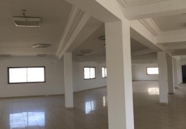 A LOUER LOCAL 1370 M2 EN ETAGE TU SUD