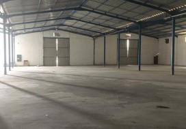 A LOUER DEPOT 2600 M2 TU OUEST