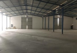 A LOUER DEPOT 2600 M2 TU OUEST