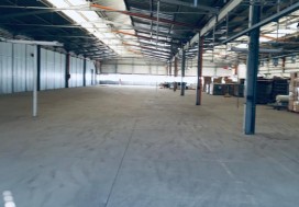 A VENDRE LOCAL 8115/28624 M2 TU OUEST