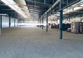A VENDRE LOCAL 8115/28624 M2 TU OUEST