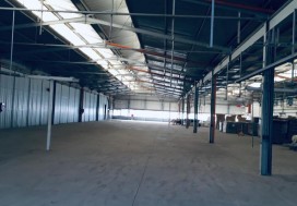 A VENDRE LOCAL 8115/28624 M2 TU OUEST