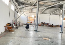 A LOUER LOCAL 4798/10010 M2 TUNIS SUD