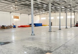 A LOUER LOCAL 4798/10010 M2 TUNIS SUD