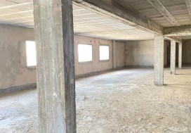 A LOUER IMM 4200 EXT A 9000 M2 CHARGUIA