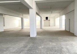 A LOUER LOCAL 3900 M2 TUNIS OUEST