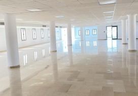 A LOUER IM HS 2920 M2 LES BERGES DU LAC