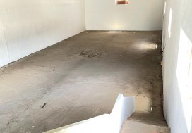 A LOUER LOCAL 1200 M2 J OUST