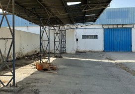 A LOUER LOCAL 4300 M2/1HA TU SUD