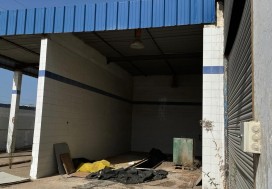 A LOUER LOCAL 4300 M2/1HA TU SUD