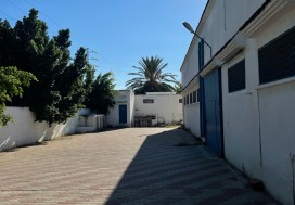 A VENDRE LOCAL 2461/3517 M2 TUNIS SUD