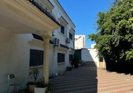 A VENDRE LOCAL 2461/3517 M2 TUNIS SUD
