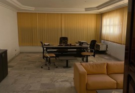 A VENDRE LOCAL 2461/3517 M2 TUNIS SUD
