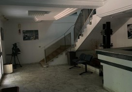 A VENDRE LOCAL 2461/3517 M2 TUNIS SUD