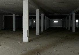 A L DEUX DEPOTS DALLE 2497 M2 TU SUD