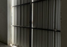 A L DEUX DEPOTS DALLE 2497 M2 TU SUD