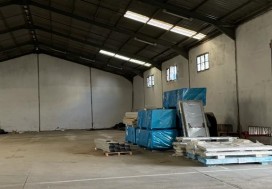 A LOUER DEPOT 1800 M2 TU SUD