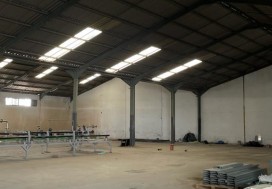 A LOUER DEPOT 1800 M2 TU SUD