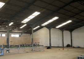 A LOUER DEPOT 1800 M2 TU SUD