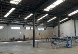 A LOUER DEPOT 1800 M2 TU SUD