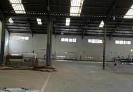 A LOUER DEPOT 1800 M2 TU SUD