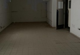 A LOUER DEPOT COMMERCE 900 M2 ARIANA