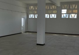 A VENDRE LOCAL 3470/3366 M CHARGUIA