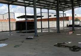 A LOUER LOCAL 2128/3360 M2 TUN SUD