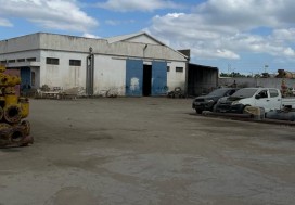A V 3 LOCAUX 2616/14754 M2 TUN SUD