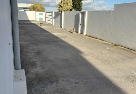 A LOUER LOCAL 1728/3360 M2 NEUF TU OUEST