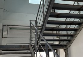 A L DEPOT ET BUREAUX 3000 M2 TUN SUD