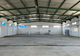 A L DEUX LOCAUX 2000/10050 M2 TU OUEST