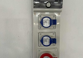 A LOUER LOCAL 1728/3360 M2 NEUF TU OUEST