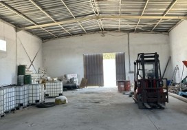 A L DEUX LOCAUX 2000/10050 M2 TU OUEST