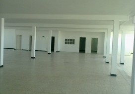 A LOUER LOCAL 1500 M2 2E ETAGE CHARGUIA