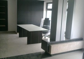 A LOUER BUREAUX 15 p H STAND LA SOUKRA