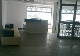 A LOUER BUREAUX 15 p H STAND LA SOUKRA