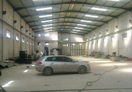 A LOUER LOCAL 3500 M2 NAASSEN