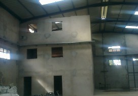 A LOUER LOCAL 3500 M2 NAASSEN