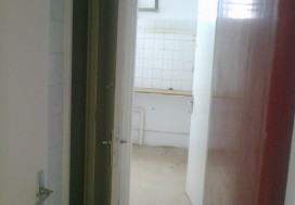 A LOUER LOCAL 1950 M2 CHARGUIA